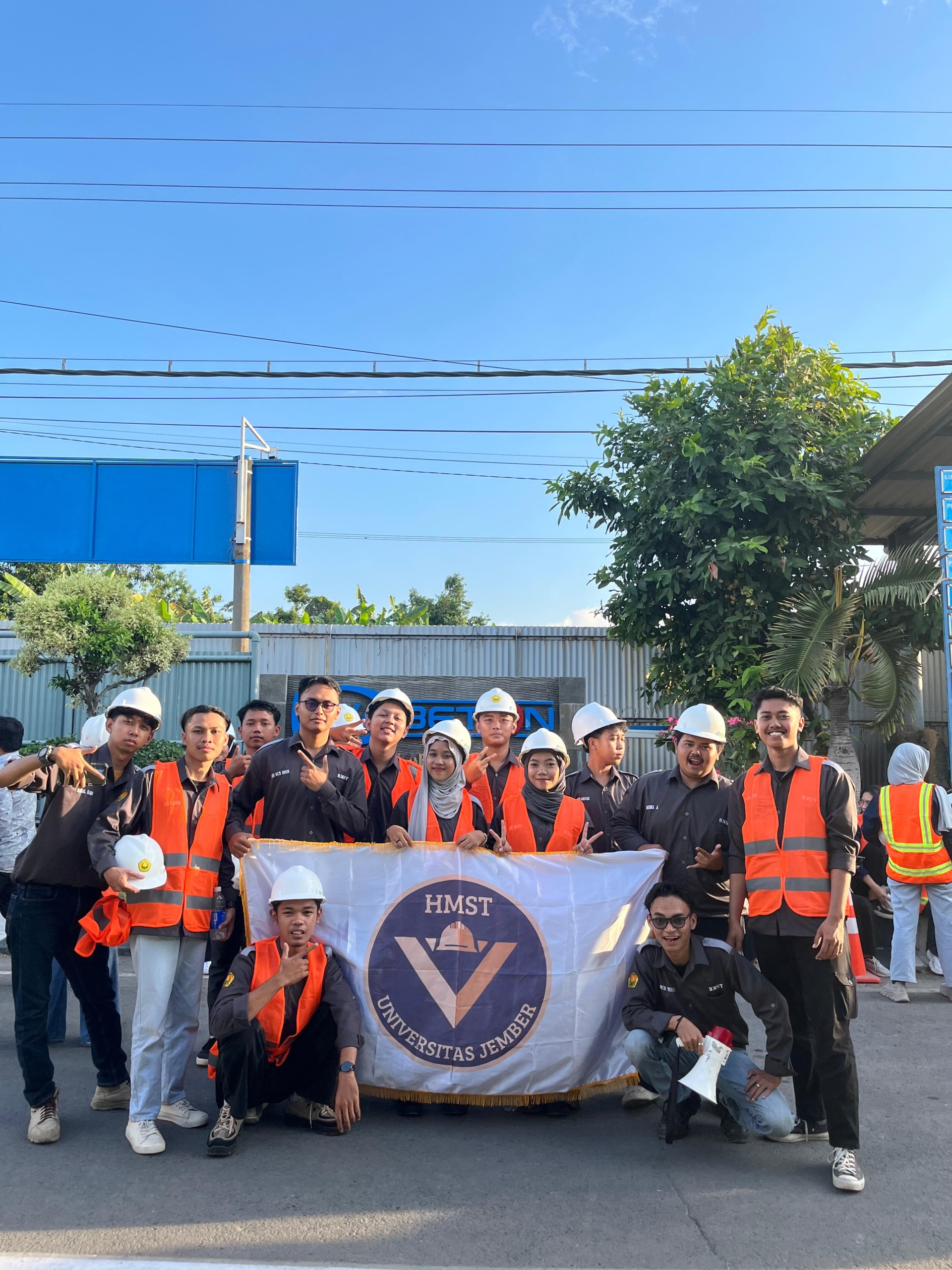 Menguak Inovasi Industri Beton Pracetak: Study Excursie Mahasiswa Program Studi Teknologi Rekayasa Konstruksi Bangunan Gedung Universitas Jember di PT Wijaya Karya Beton Tbk. – PPB Pasuruan